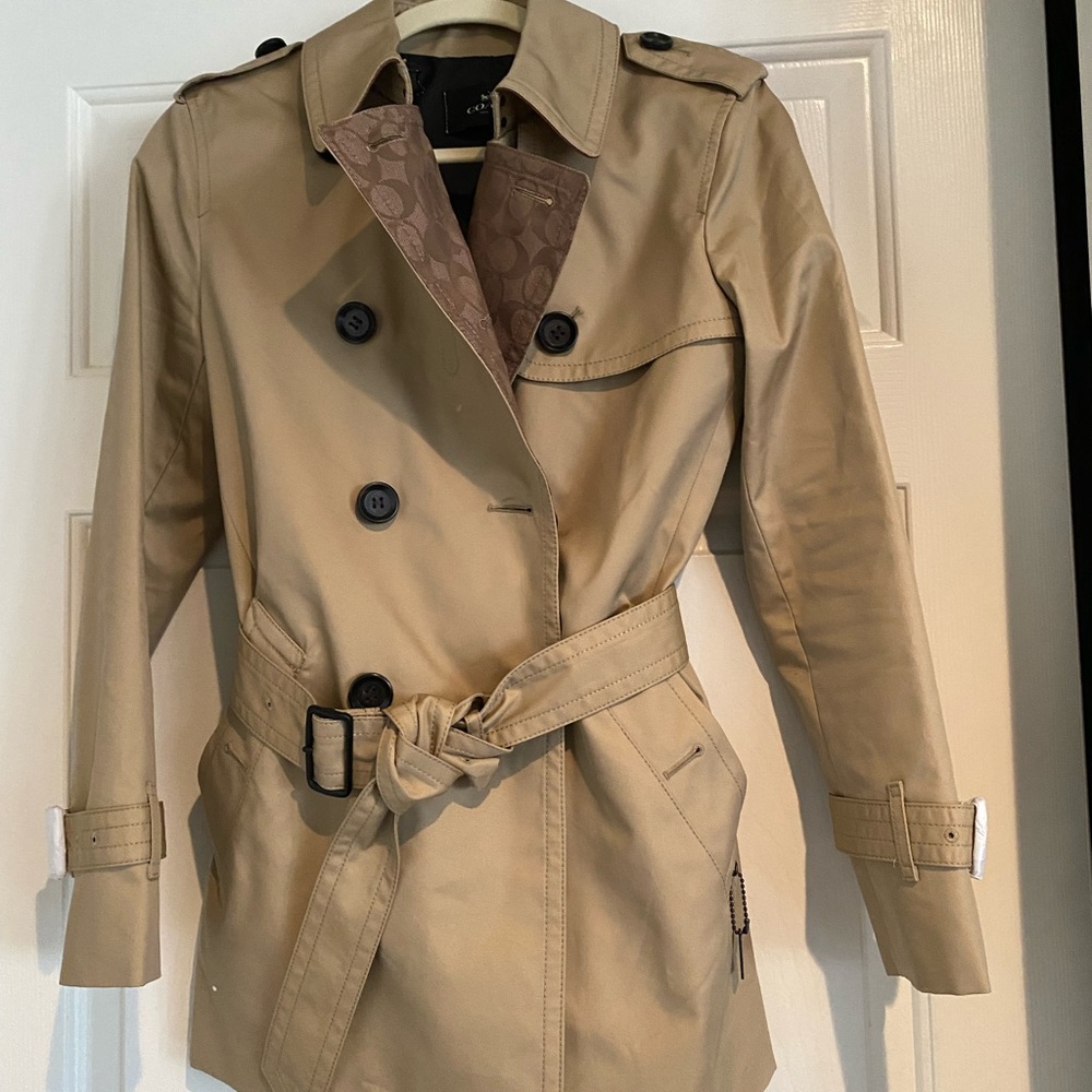 COACH—standard trench coat. New w/tags. Neutral/tan color. Size: x-small - Picture 3 of 7